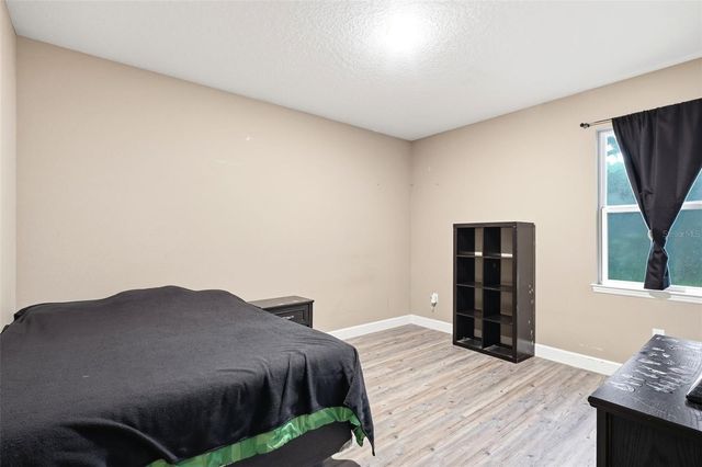425 SPRING GARDEN AVENUE, De Leon Springs, FL 32130