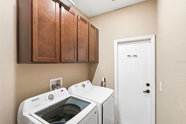 425 SPRING GARDEN AVENUE, De Leon Springs, FL 32130