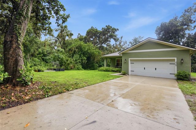 425 SPRING GARDEN AVENUE, De Leon Springs, FL 32130