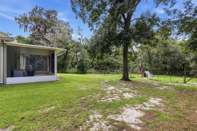 425 SPRING GARDEN AVENUE, De Leon Springs, FL 32130