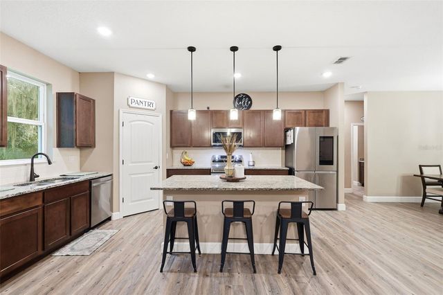 425 SPRING GARDEN AVENUE, De Leon Springs, FL 32130