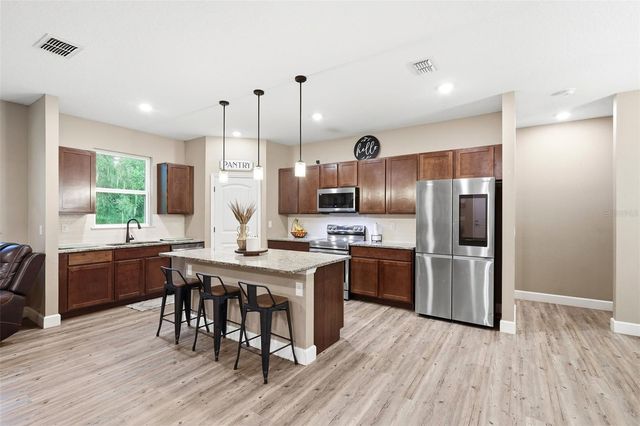 425 SPRING GARDEN AVENUE, De Leon Springs, FL 32130