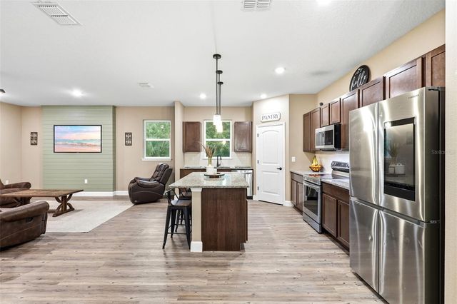 425 SPRING GARDEN AVENUE, De Leon Springs, FL 32130