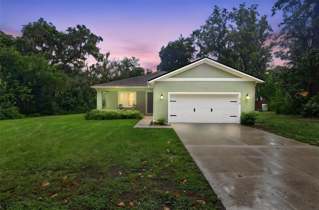 425 SPRING GARDEN AVENUE, De Leon Springs, FL 32130