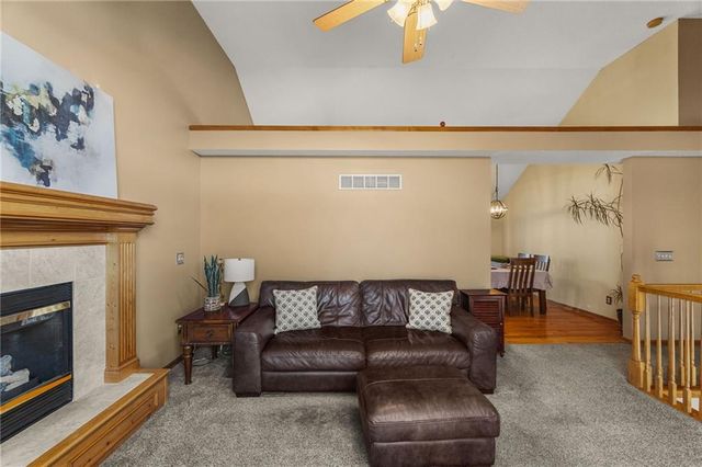 1105 Kent Drive, Belton, MO 64012