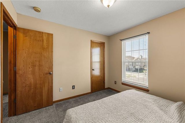 1105 Kent Drive, Belton, MO 64012