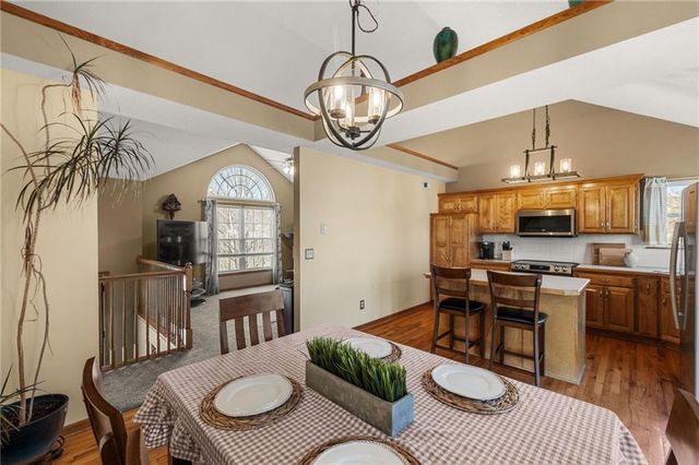 1105 Kent Drive, Belton, MO 64012