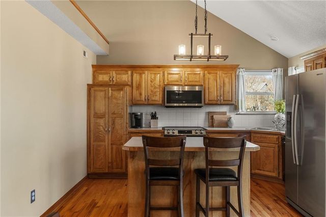 1105 Kent Drive, Belton, MO 64012