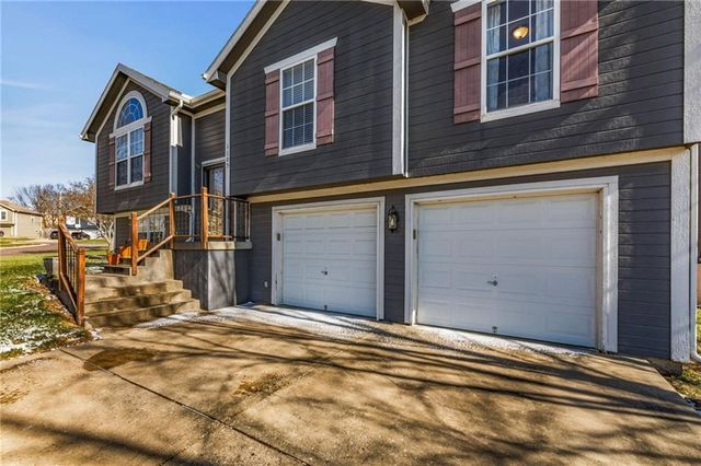 1105 Kent Drive, Belton, MO 64012