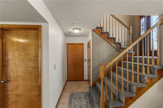 1105 Kent Drive, Belton, MO 64012