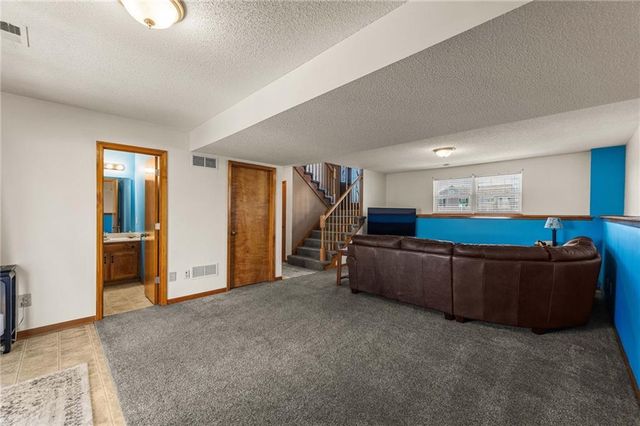 1105 Kent Drive, Belton, MO 64012