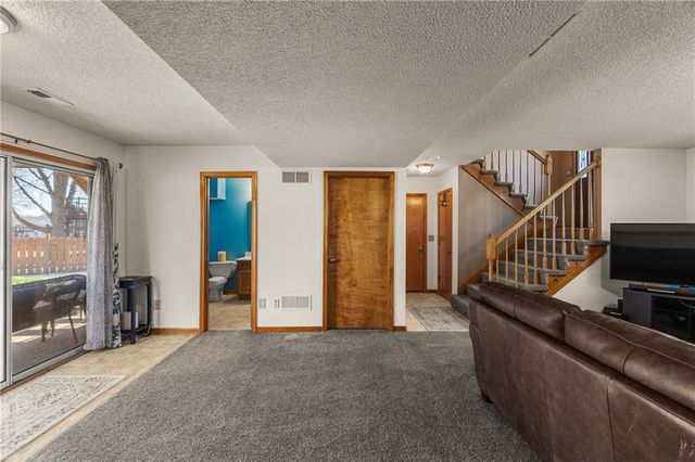 1105 Kent Drive, Belton, MO 64012