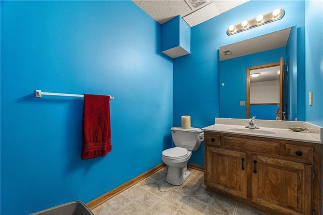 1105 Kent Drive, Belton, MO 64012