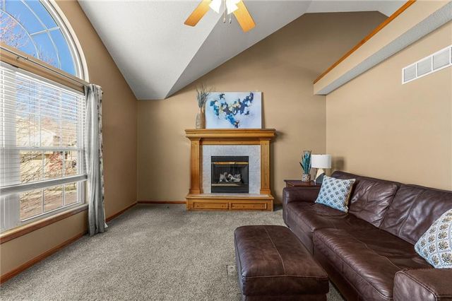 1105 Kent Drive, Belton, MO 64012