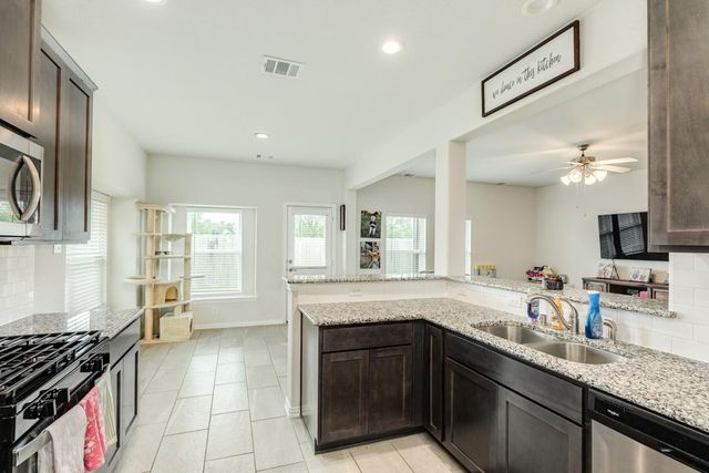 177 Bayou Bend Boulevard, Angleton, TX 77515
