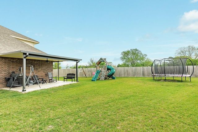 177 Bayou Bend Boulevard, Angleton, TX 77515