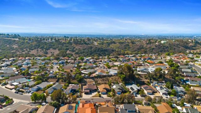 1607 Ginsberg Court, San Diego, CA 92114