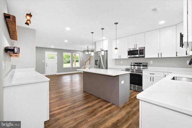 4437 DUPONT PKY, Townsend, DE 19734