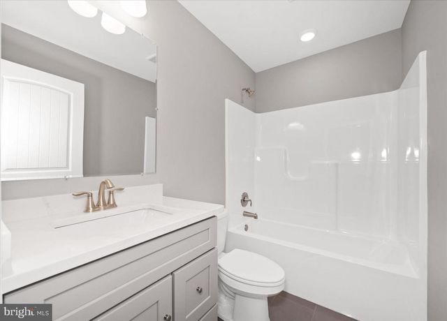 4437 DUPONT PKY, Townsend, DE 19734