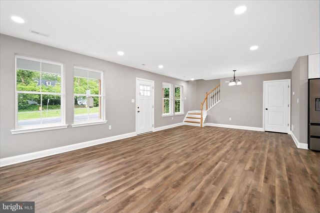 4437 DUPONT PKY, Townsend, DE 19734