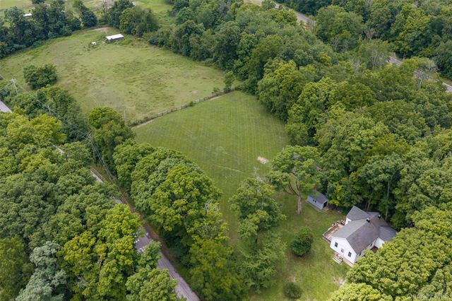 357 Pumpkin Lane, Clinton Corners, NY 12514