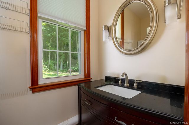 357 Pumpkin Lane, Clinton Corners, NY 12514