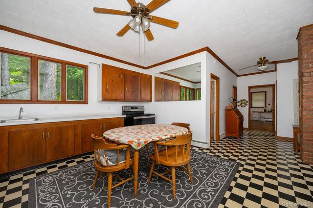 357 Pumpkin Lane, Clinton Corners, NY 12514