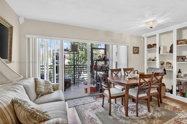 5240 NE 6th Avenue H26, Oakland Park, FL 33334
