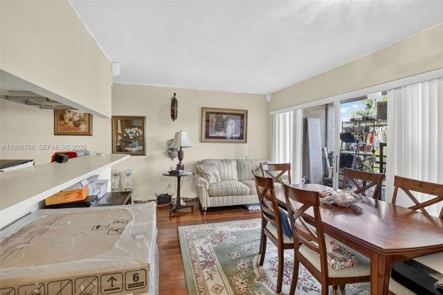 5240 NE 6th Avenue H26, Oakland Park, FL 33334