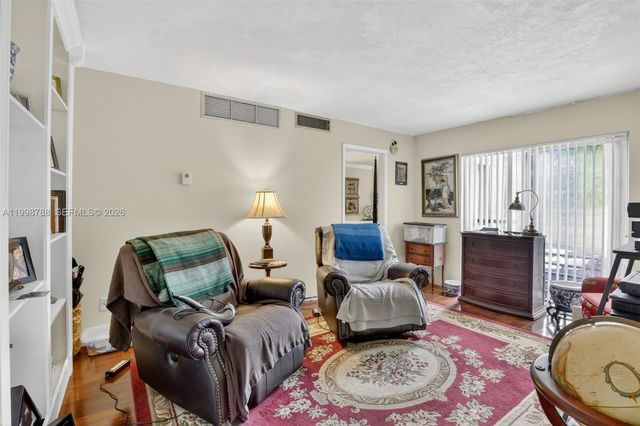 5240 NE 6th Avenue H26, Oakland Park, FL 33334