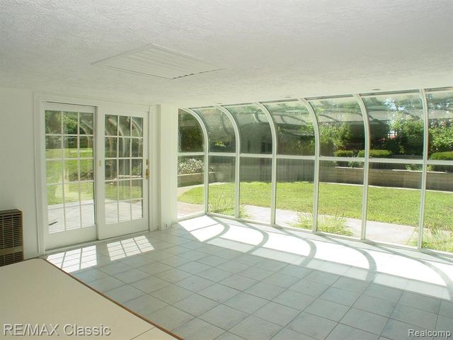 47605 Powell Road, Plymouth, MI 48170
