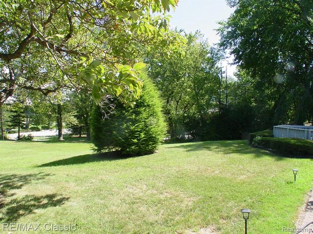 47605 Powell Road, Plymouth, MI 48170