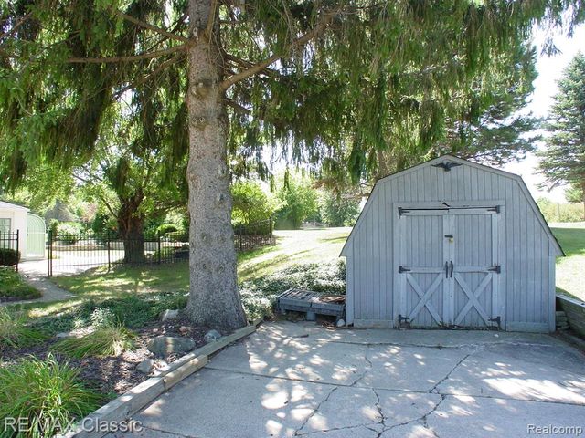47605 Powell Road, Plymouth, MI 48170