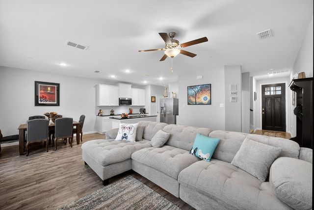 1129 Rusk Way, Lewisville, TX 75077