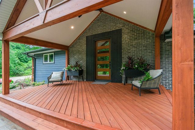 9325 Matthews Road, Union Pier, MI 49129