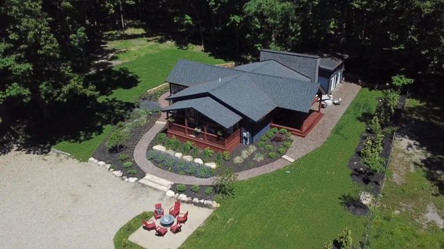 9325 Matthews Road, Union Pier, MI 49129