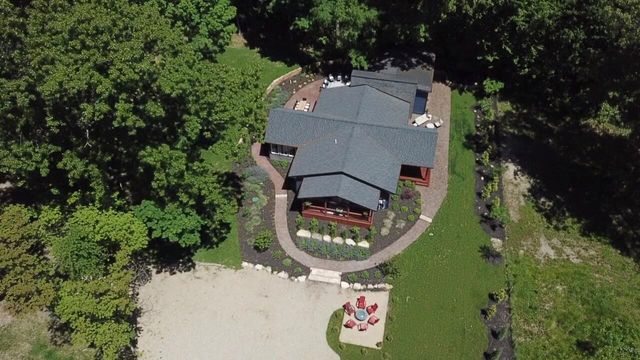9325 Matthews Road, Union Pier, MI 49129