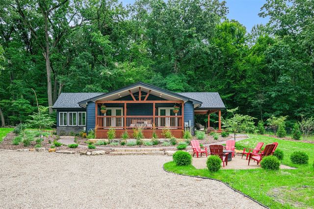 9325 Matthews Road, Union Pier, MI 49129