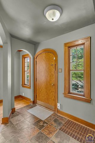 1618 SW High AVE, Topeka, KS 66604