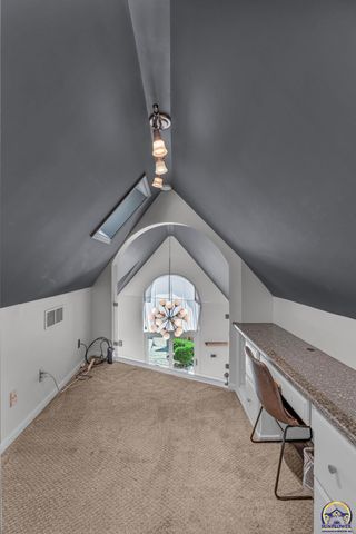 1618 SW High AVE, Topeka, KS 66604