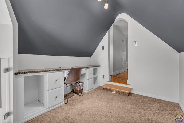 1618 SW High AVE, Topeka, KS 66604