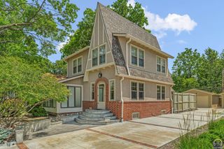 1618 SW High AVE, Topeka, KS 66604