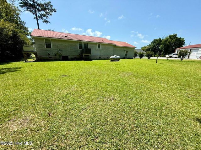 195 Firetower Road, Beaufort, NC 28516