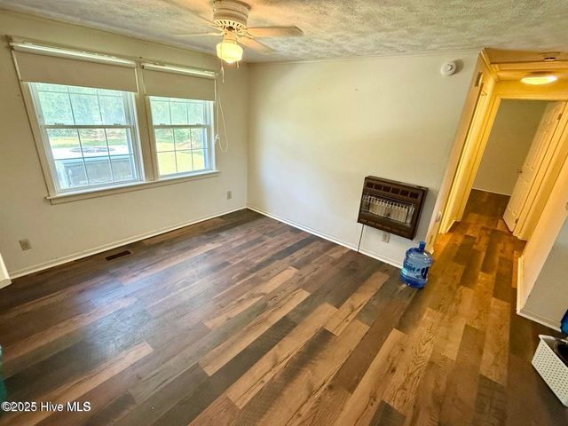 195 Firetower Road, Beaufort, NC 28516