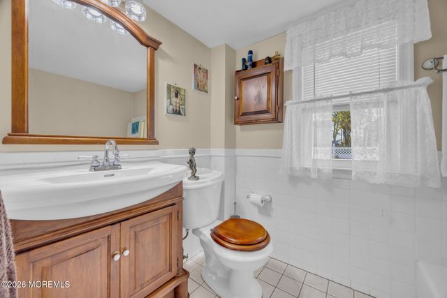 17 Howland Place, Long Branch, NJ 07740