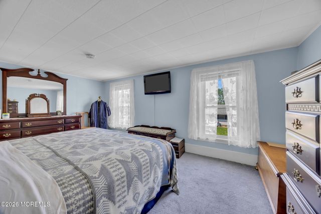 17 Howland Place, Long Branch, NJ 07740