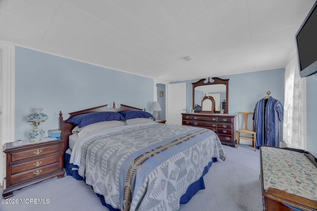 17 Howland Place, Long Branch, NJ 07740