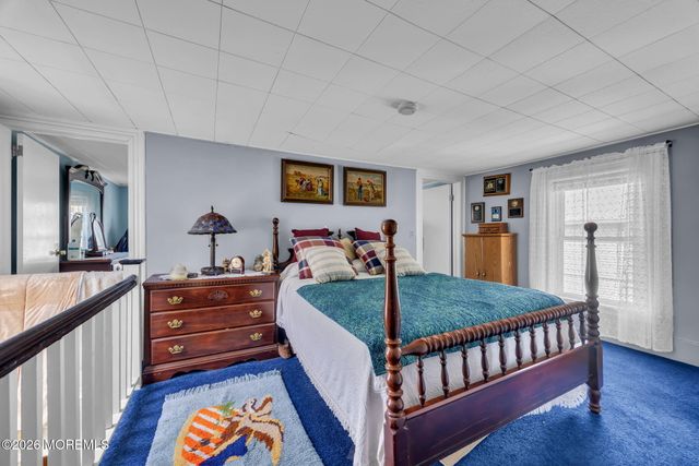 17 Howland Place, Long Branch, NJ 07740
