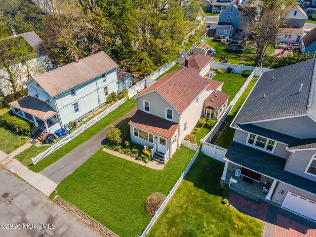 17 Howland Place, Long Branch, NJ 07740