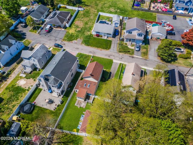 17 Howland Place, Long Branch, NJ 07740